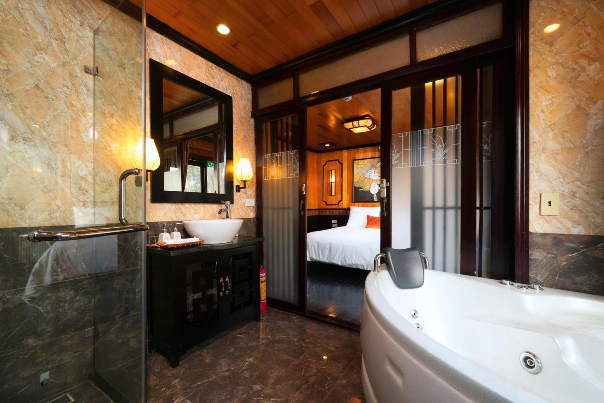 Halong Arcadia Cruise Hotel Ha Long Exterior photo